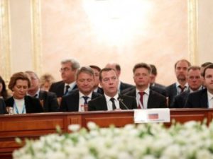 Медведев: В ЕАЭС последовательно будем устранять национальные изъятия в торговле