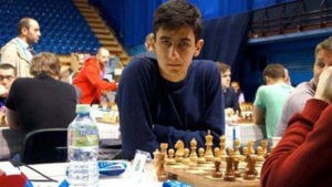 Гроссмейстер Арман Микаелян сравнялся с лидерами