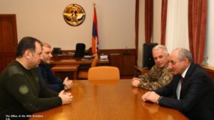 Президент Арцаха принял министра обороны Армении