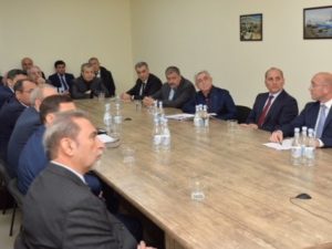 Президент Армении поручил увеличить число бесплатных пляжей на берегу Севана