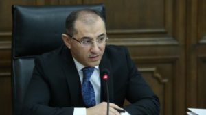 В 2018г. 5,5 тысяч человек сократят из государственного аппарата