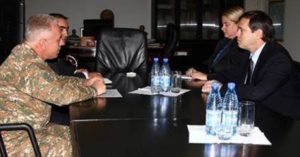 Министр обороны Арцаха принял нового сопредседателя МГ ОБСЕ от США