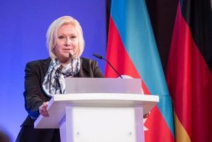 Депутата Бундестага Германии обвинили в получении 15 тысяч евро от Азербайджана