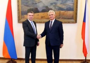 Премьер-министр Армении и председатель Сената Чехии обсудили вопросы сотрудничества