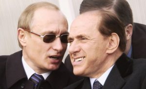 Берлускони подарил Путину пододеяльник