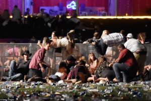 Число жертв стрельбы в Лас-Вегасе возросло до 50 человек