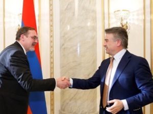 Премьер министр и посол РФ обсудили детали визита Дмитрия Медведева в Армению