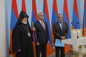 Президент Армении вручил высшую награду Эдуардо Эрнекяну