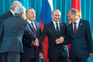 Путин собирает в Сочи постсоветских "товарищей"