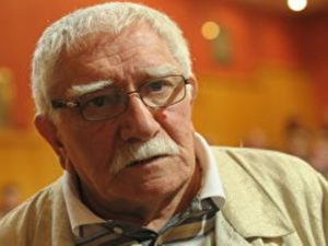 Московские власти считают стабильной ситуацию в театре Джигарханяна