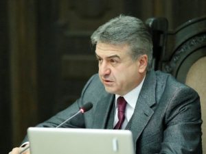 Премьер-министр согласился встретиться с протестующими в Ереване студентами