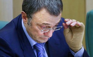 Во Франции задержан российский сенатор