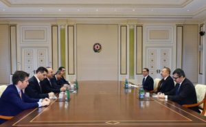 Алиев принял делегацию, возглавляемую Мевлютом Чавушоглу