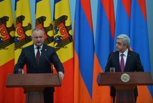 Армения и Молдова обречены иметь хорошие отношения на Западе и на Востоке - Додон