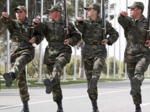 Командир взвода перестрелял весь личный состав и пытался сбежать в Армению