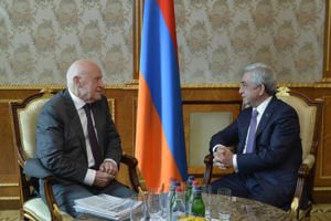 Президент Армении принял известного хирурга Лео Бокерия