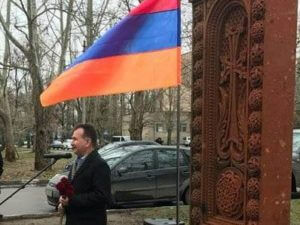 В Херсоне установили армянский хачкар