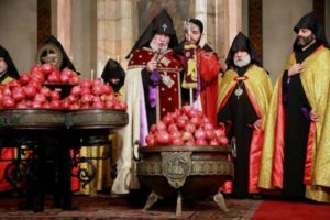 В новогоднюю ночь во всех церквях Армении состоится благословление граната