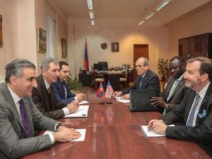 Посол: Сельское хозяйство является приоритетным направлением содействия США Армении