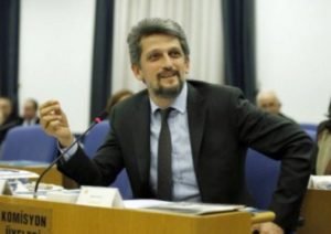 Однопартиец Эрдогана попытался напасть на Каро Пайляна