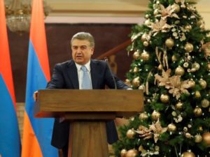 Премьер-министр Армении вручил благодарственные грамоты представителям СМИ