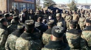 Глава МИД Армении посетил одну из воинских частей