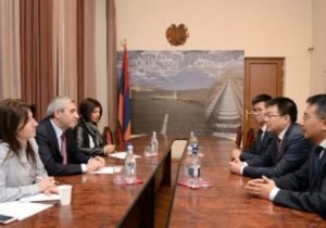 Глава Минтранса предложил китайцам создать в Армении R&D лабораторию
