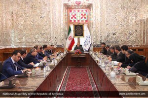 Тегеран призывает Ереван максимально активизировать сотрудничество и стремиться к дальнейшему развитию экономических связей