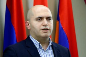 Цивилизованный мир не должен позволять Алиеву представлять карабахский конфликт в качестве религиозного: Армен Ашотян