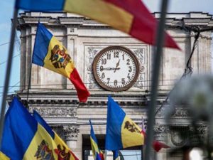 Парламент Молдавии принял закон о запрете новостных программ из России