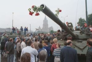 Больше половины россиян сожалеет о развале империи зла