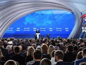 Путин выразил уверенность, что Россия вышла на этап устойчивого роста экономики