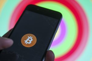 Биткоин стал дороже 20 000 долларов