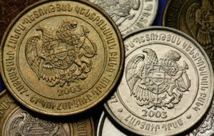 В Армении незначительно снизился курс иностранных валют