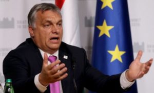 Премьер Венгрии назвал беженцев «мусульманскими захватчиками»