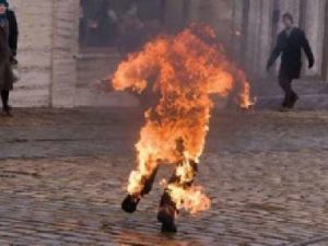 Задолжавший банку житель Азербайджана пытался совершить самосожжение