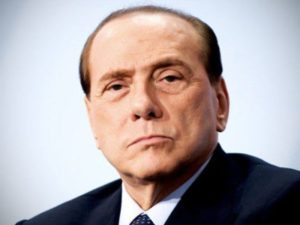 Сильвио Берлускони: Женщины счастливы, если мужчина пытается их соблазнить