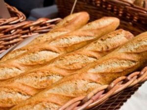 Французские булочники хотят включить багет в списки нематериального наследия ЮНЕСКО