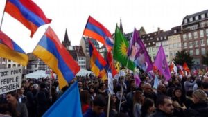 Армяне и курды протестуют против визита Эрдогана в Париж