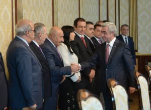 Серж Саргсян встретился с руководящим составом парламента