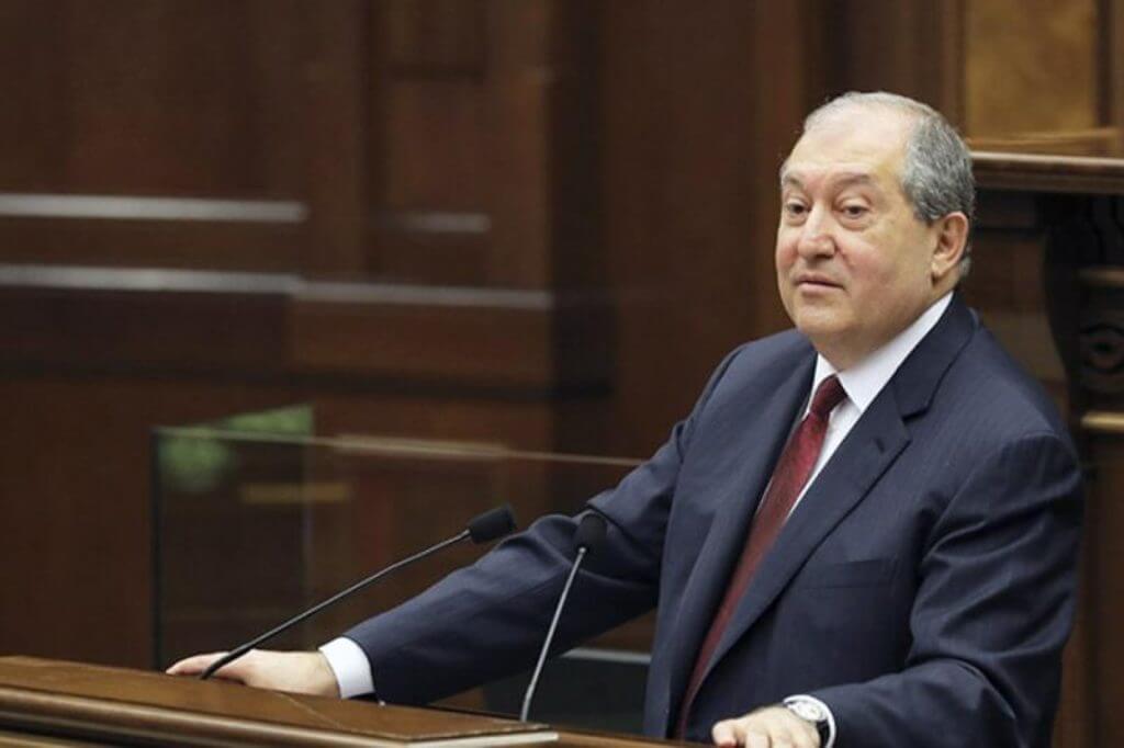 Дональд Туск и Жан-Клод Юнкер поздравили Армена Саркисяна