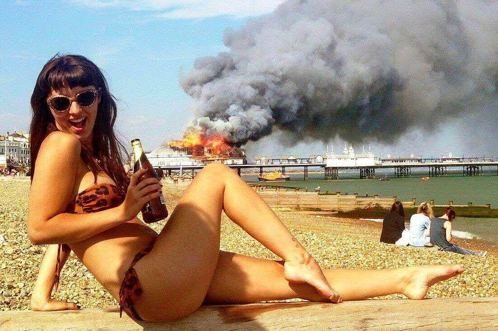 Пьяная русская туристка в Дубае ударила и укусила полицейскую