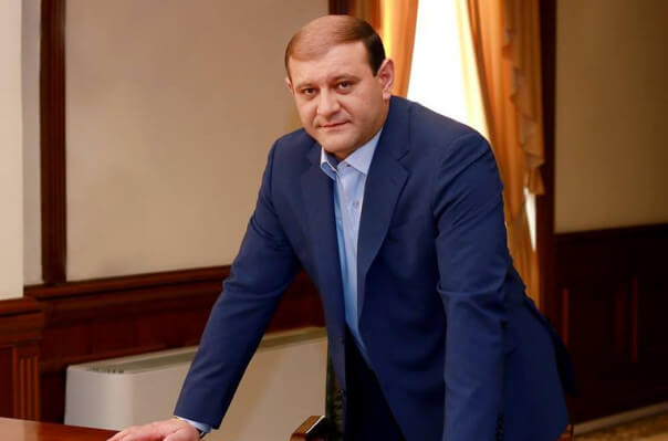 Мэр Еревана готов работать и при новом премьер-министре Армении