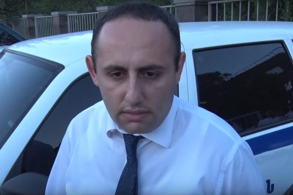 Адвокат Манвела Григоряна отказался оказывать ему юридическую помощь, он в шоке от видеодоказательства