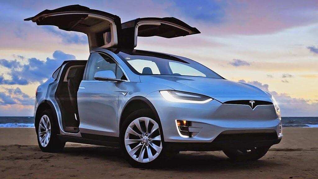 Tesla сделает платным доступ к Сети из своих автомобилей