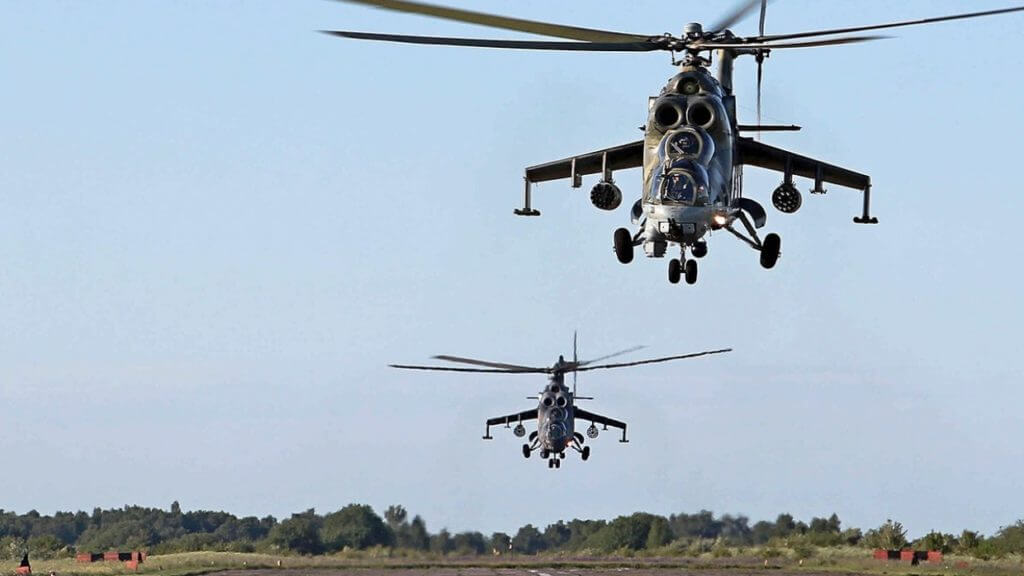 Молодые вертолетчики ЮВО приступили к полетам в горах Армении