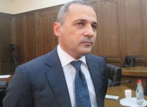 Экс-губернатор Сюникской области покинул Республиканскую партию Армении