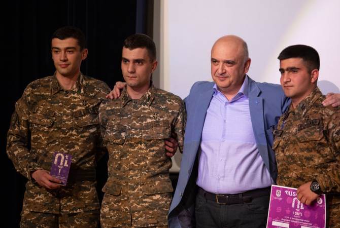 Курсанты военно-учебных заведений приняли участие в студенческом фестивале