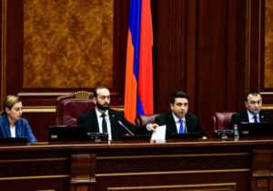 Арарат Мирзоян объявил предупреждение Алену Симоняну