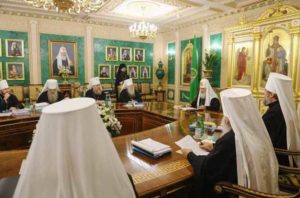 РПЦ приравняла пластические операции к проституции